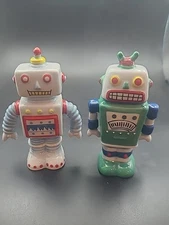 Cracker Barrel Stoneware Robot Salt & Pepper Shaker Set 4.5”