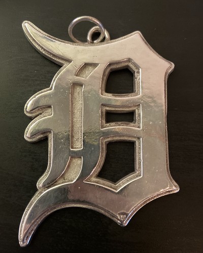 Große individuelle handgegossene alte englische massive 925 Sterling D Detroit 120g AN625-20