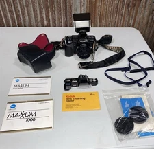 Minolta Maxxum 7000 35mm SLR Film Camera AF 50 Lens Flash Hoya 49mm Skylight