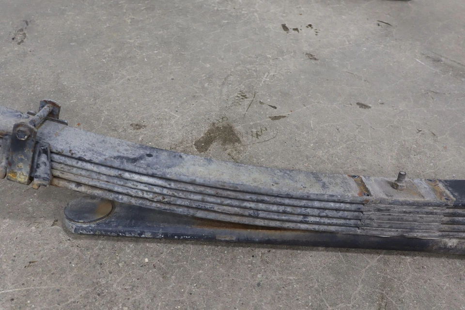 Par de resortes de hoja traseros izquierda/derecha 92-99 Chevy GMC Suburban 2500 OEM Foto 4 de 4