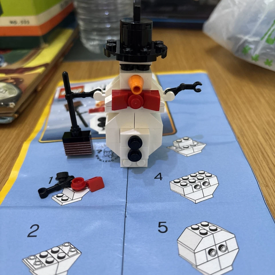 LEGO 30008 Snowman, photo 1 of 4