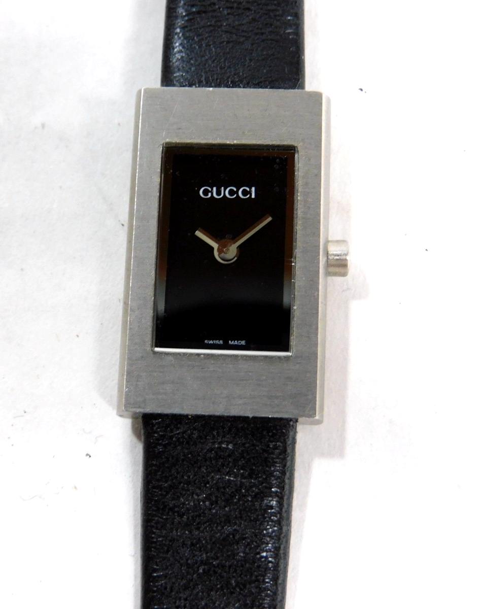 GUCCI ブラックレザー ステンレス腕時計 GUCCI（グッチ） メンズ 時計 ダイブ DIVE 自動巻 ブラック YA136353