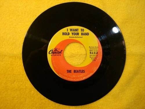 1964 THE BEATLES "I SAW HER STANDING THERE", "I WANT TO HOLD YOUR HAND" 45rpm 7"