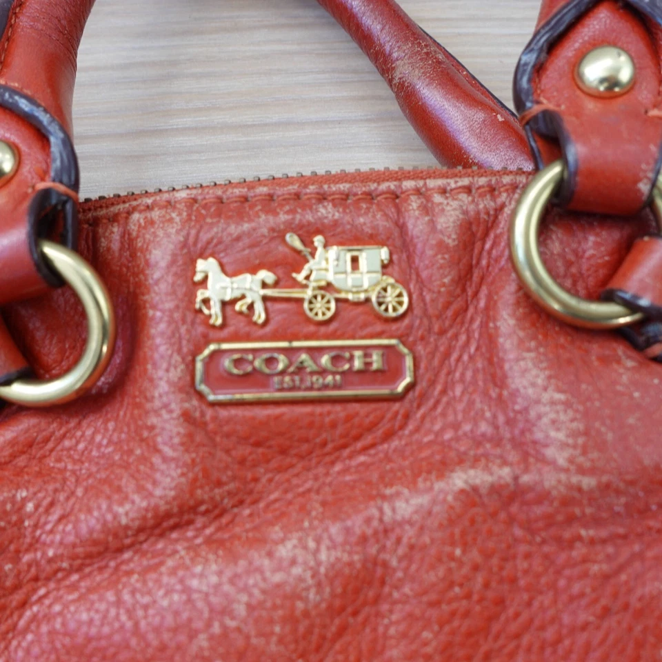 Bolso COACH Mujer Rojo Bolso Cartera Cuero Cartera Mediano Bolso de Mano DEFECTOS Foto 3 de 4