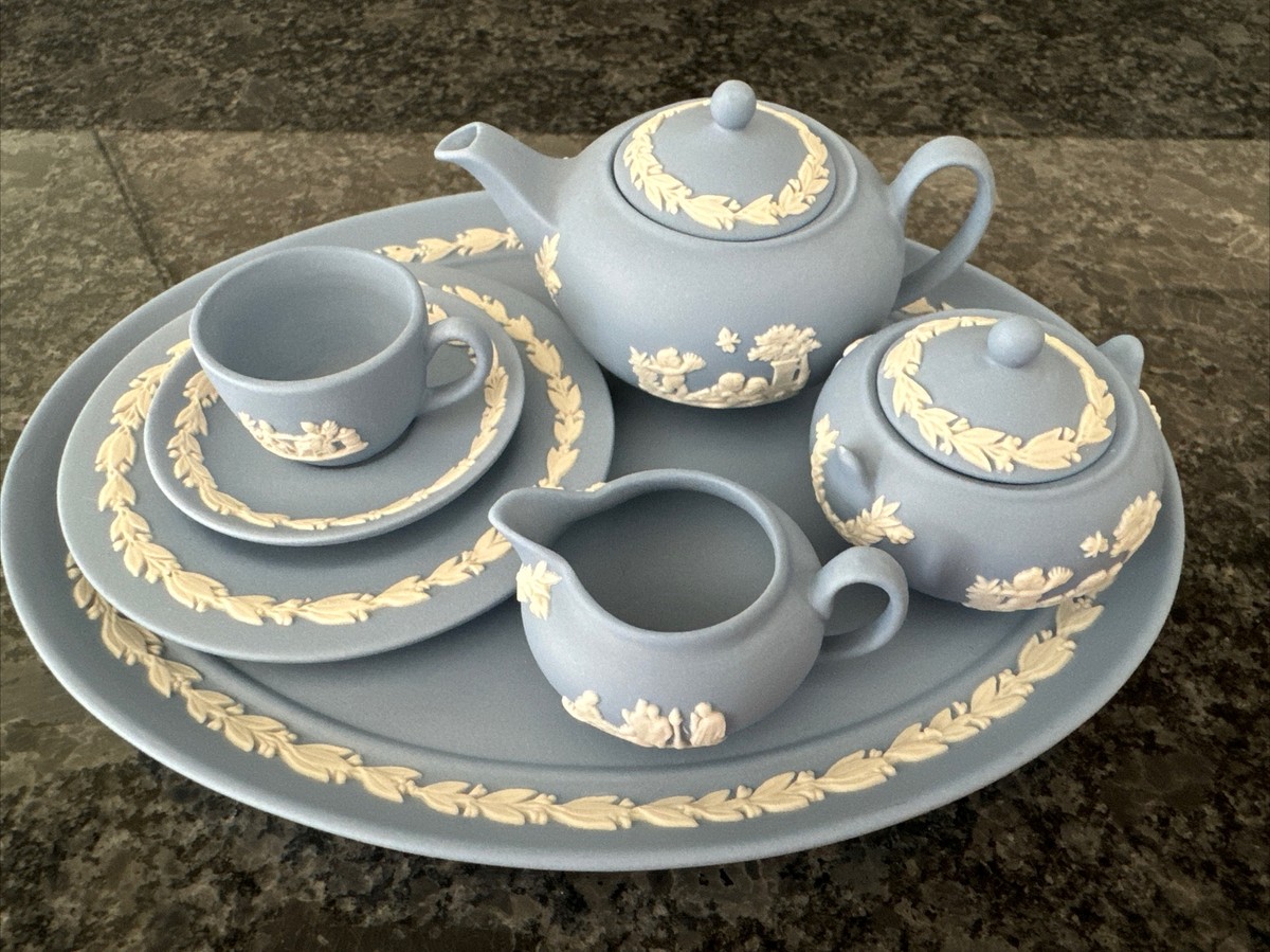 WEDGWOOD Jasper Ware Blue Miniature Tea Set ! EXCELLENT condition