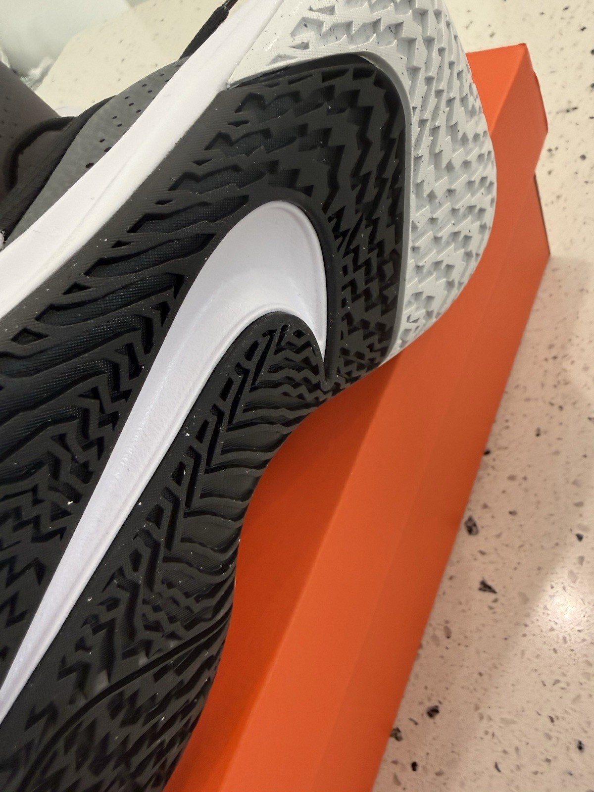 NEW MENS NIKE SZ 9.5 SHOES BLACK PRECISION thumbnail 8