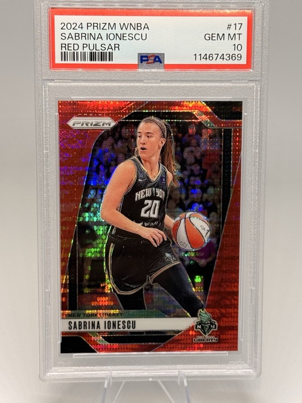 2024 SABRINA IONESCU PRIZM WNBA #17 RED PULSAR 175/299 PSA 10 NY LIBERTY