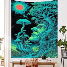 Mystical Tree Man – Fantastischer Wandteppich für ein magisches Ambiente
