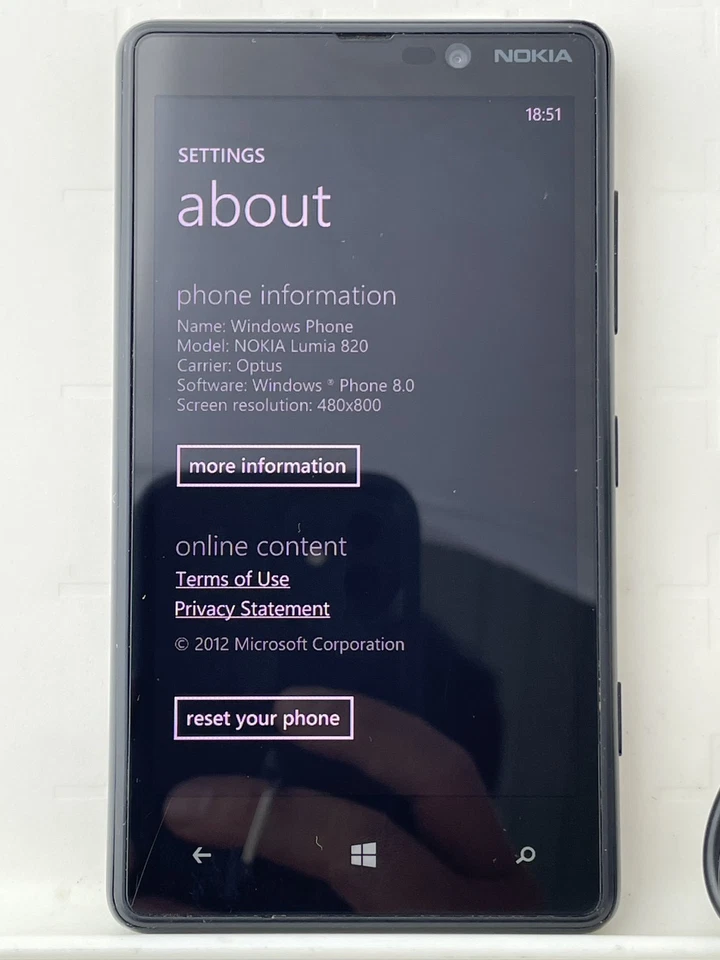 Nokia Lumia 820 - 8GB - Black Smartphone - image 2 of 4