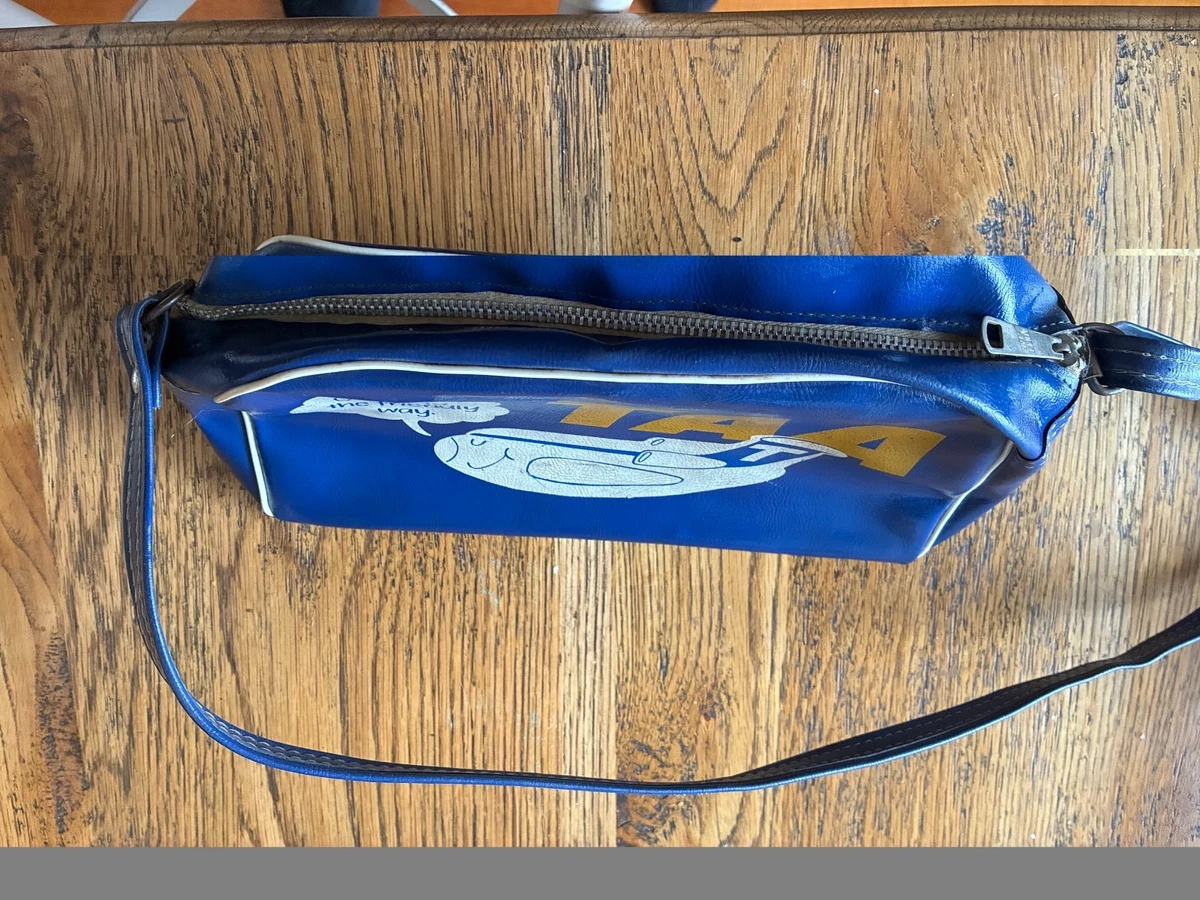 Trans-Australian Airlines overnight bag, 'Come fly the friendly way'