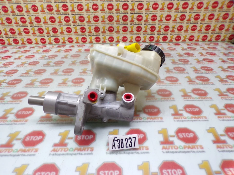 Chevrolet Cruze 2011-2015 freno cilindro maestro 13338444 OEM Foto 3 de 4