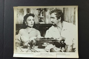 SUPER RARE!! 8X10 1953 ORIGINAL RAIDERS OF THE SEVEN SEAS JOHN PAYNE DONNA REED