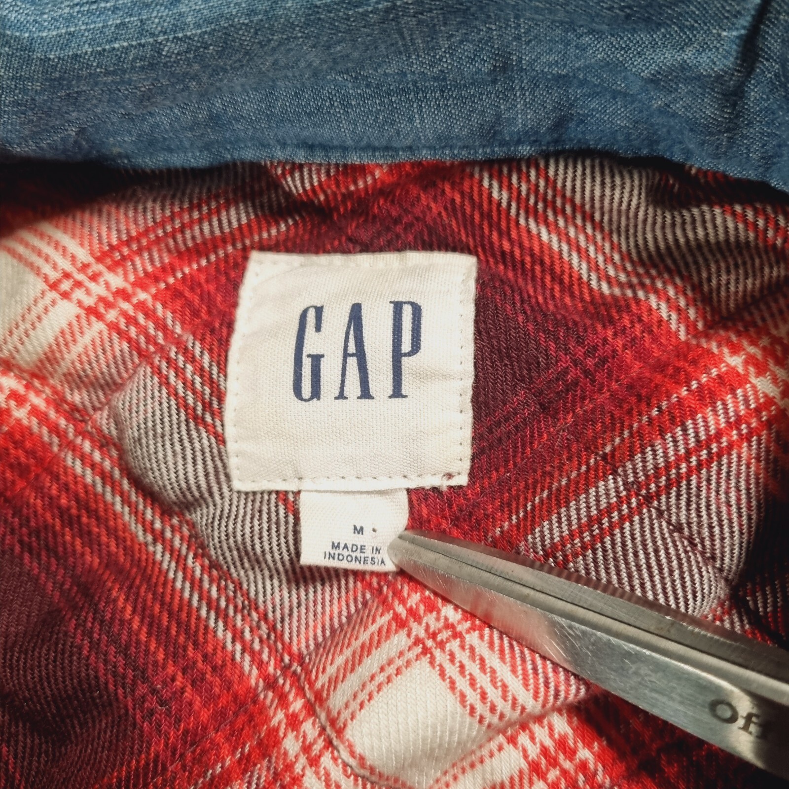 GAP Plaid Patchwork Quilted Jacket Red Self Tie B… - image 6