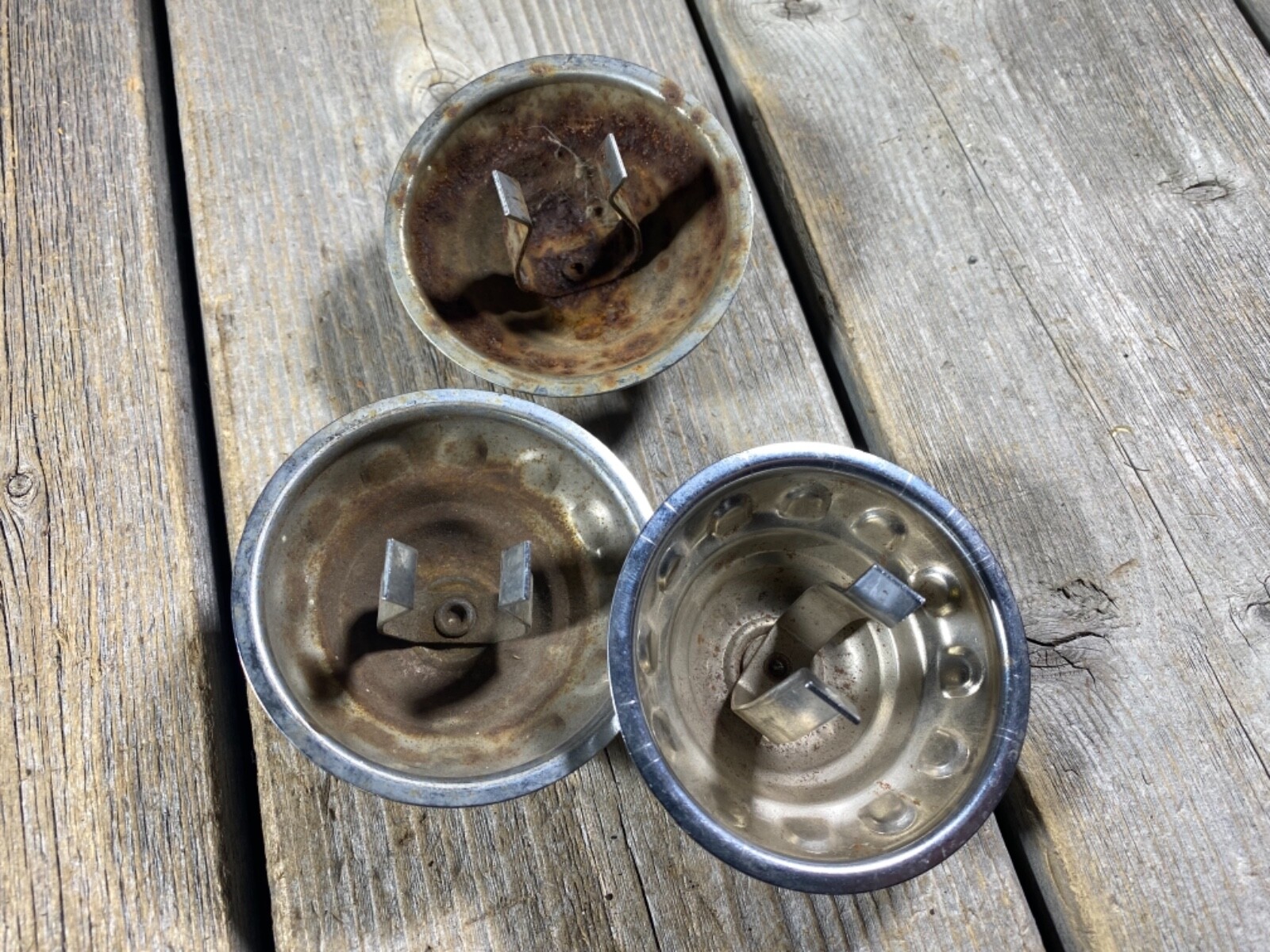 VINTAGE PEDAL CAR HUB CAPS ANTIQUE PULL WAGON WHEEL COVER HUB CAPS CCM