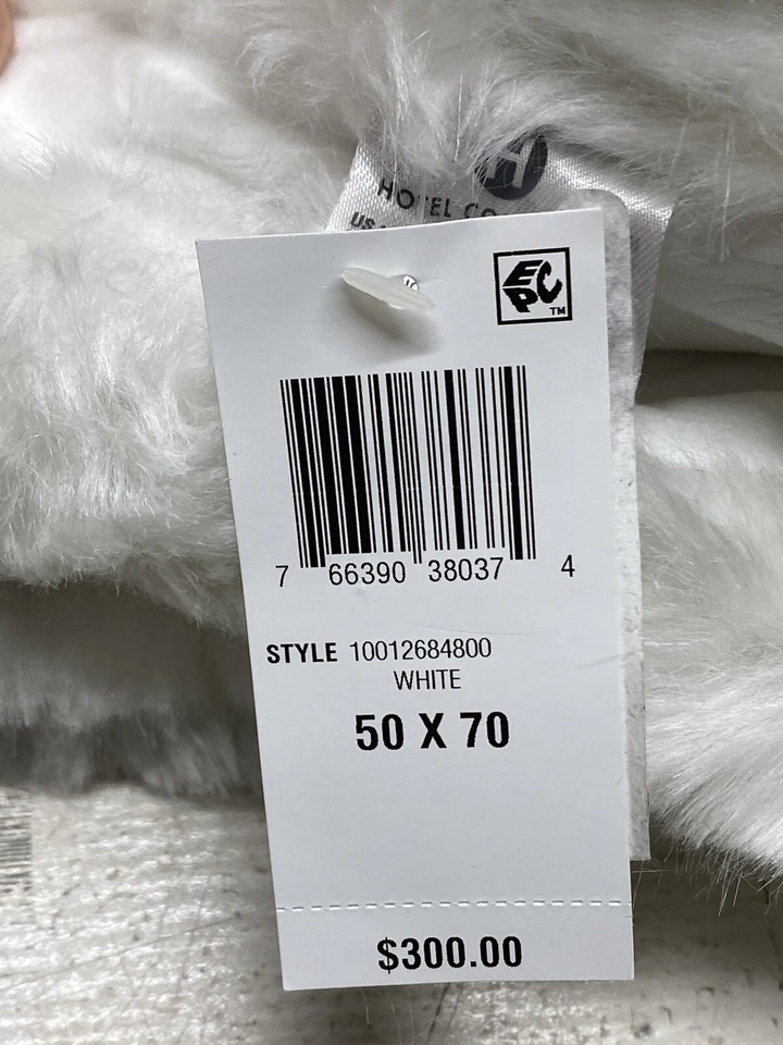 Tiro de piel sintética Hotel Collection 50" x 70" blanco Foto 4 de 4