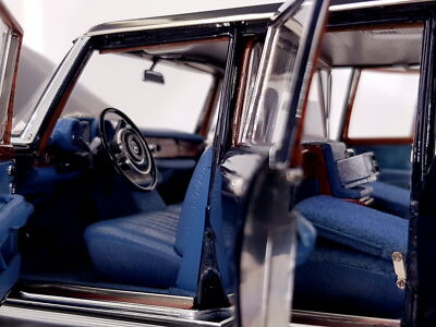 CMC M-218 1:18 Mercedes-Benz 600 Pullman “King of Rock'n