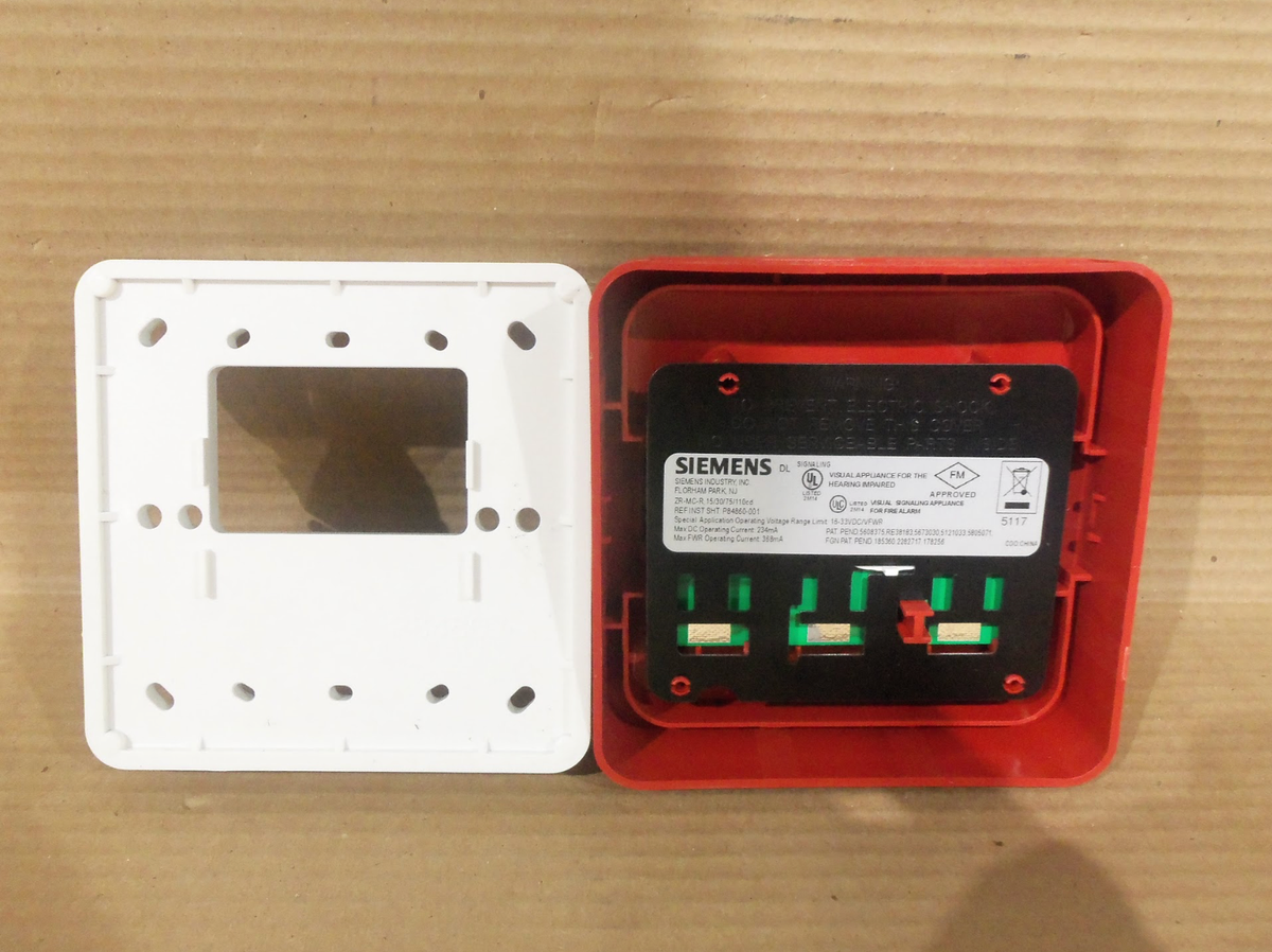 New Siemens 500-636169 ZR-MC-R Red Fire Alarm Strobe 106012
