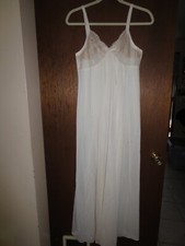 Women's Vintage Shadow line Nylon Beige full Length Nightgown Size Small EUC