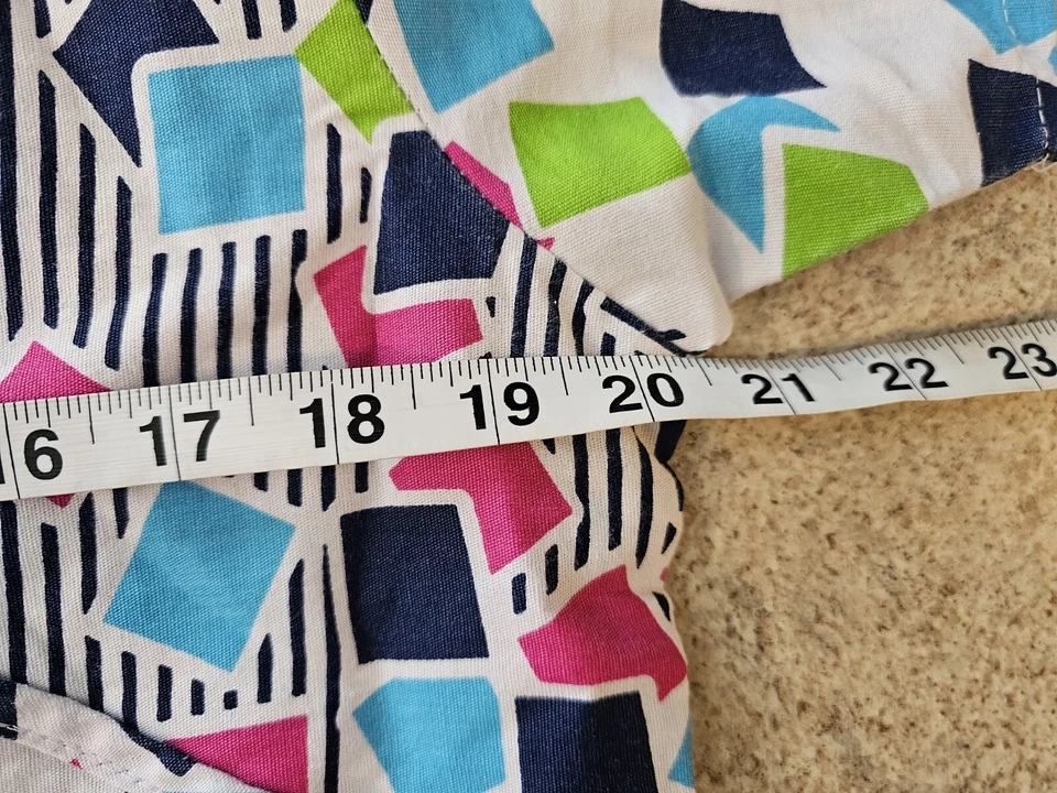 Sherly Women's Print Scrub Top Size M - Image 2 of 4