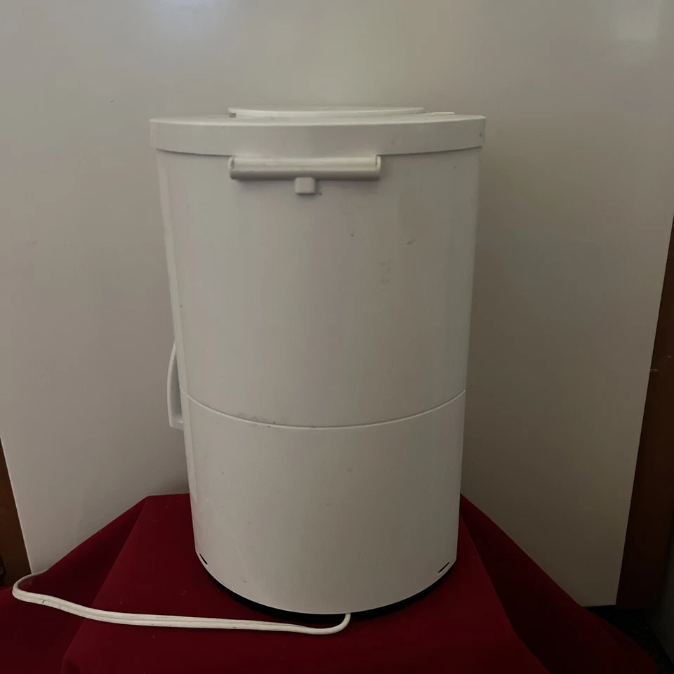 Cafetera vintage Krups 321A blanca de 10 tazas - Funciona Foto 4 de 4