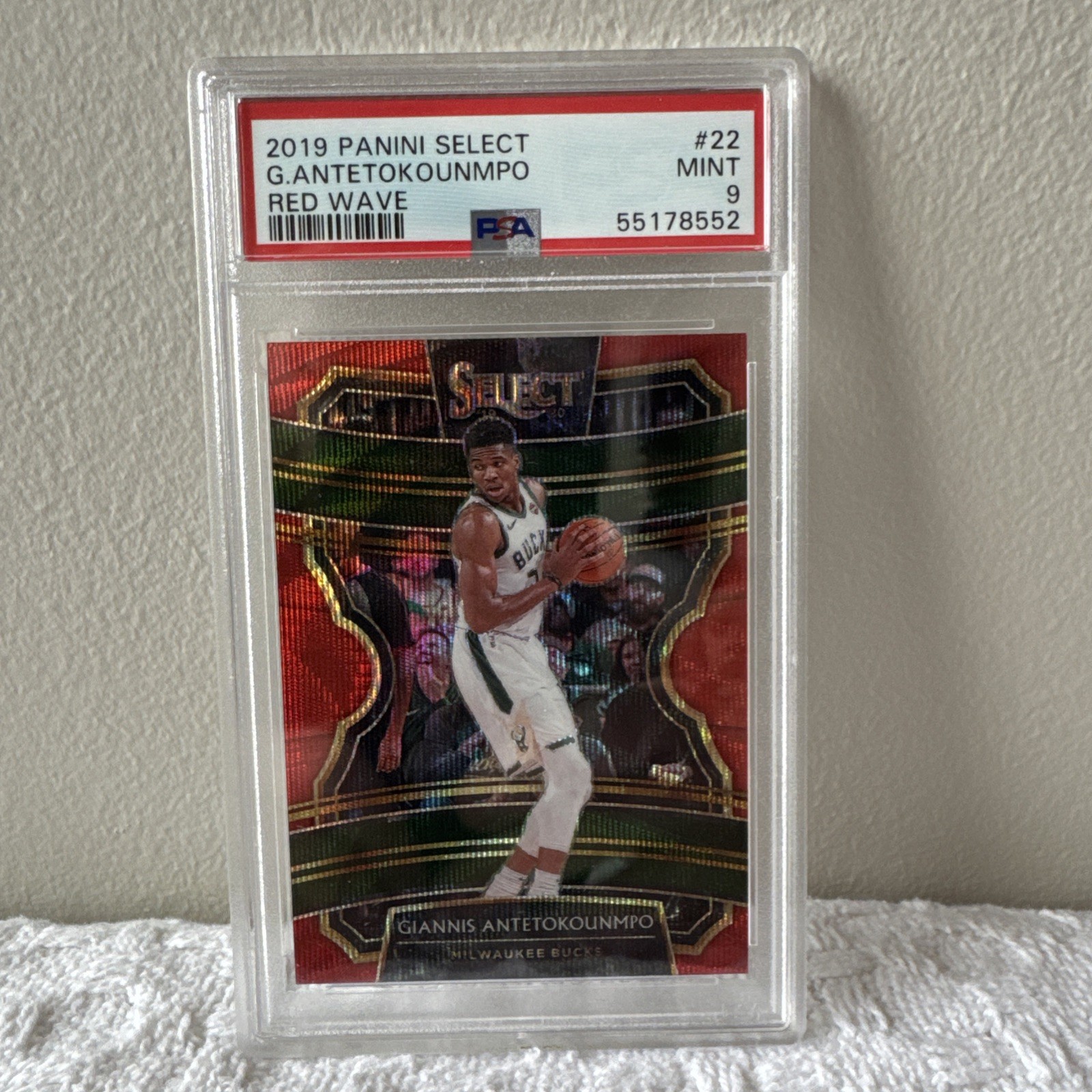 2019-20 Panini Select - Concourse Giannis Antetokounmpo #22 Red Wave Prizm PSA 9