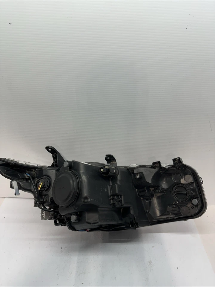 2016 2018 TOYOTA COROLLA IM LEFT HAND DRIVER SIDE HEADLIGHT HALOGEN LAMP OEM - Imagem 4 de 4