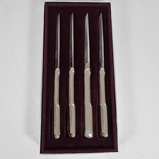 Carvel Hall Stainless Steel Knife Set of 4 Steak Knives Stainless Silver USA Box