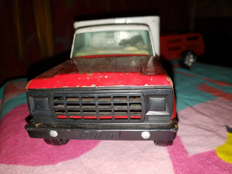 NYLINT FARMS RED FLAT BED PICK UP TRUCK W/ FENCE & TRAILER PRESSED STEEL RARE  - Image 4 of 4