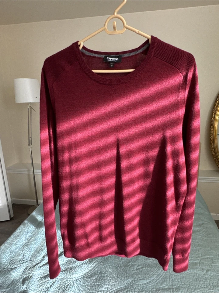 Express Red Wine Burgundy 100% Merino Wool Long Sleeve Crewneck Sweater M - Image 4 of 4
