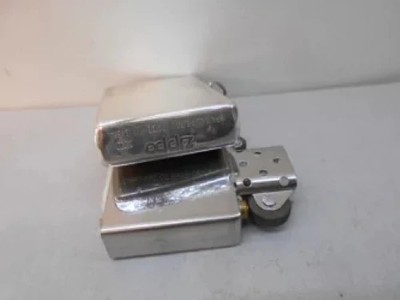 Rare 1996 Zippo Victorinox Swiss Army Silver Finish Lighter Unused