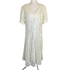 Vintage Cream/Ivory Lace Wedding Dress SZ 22 Button Front Tie Back Cottage Flaws