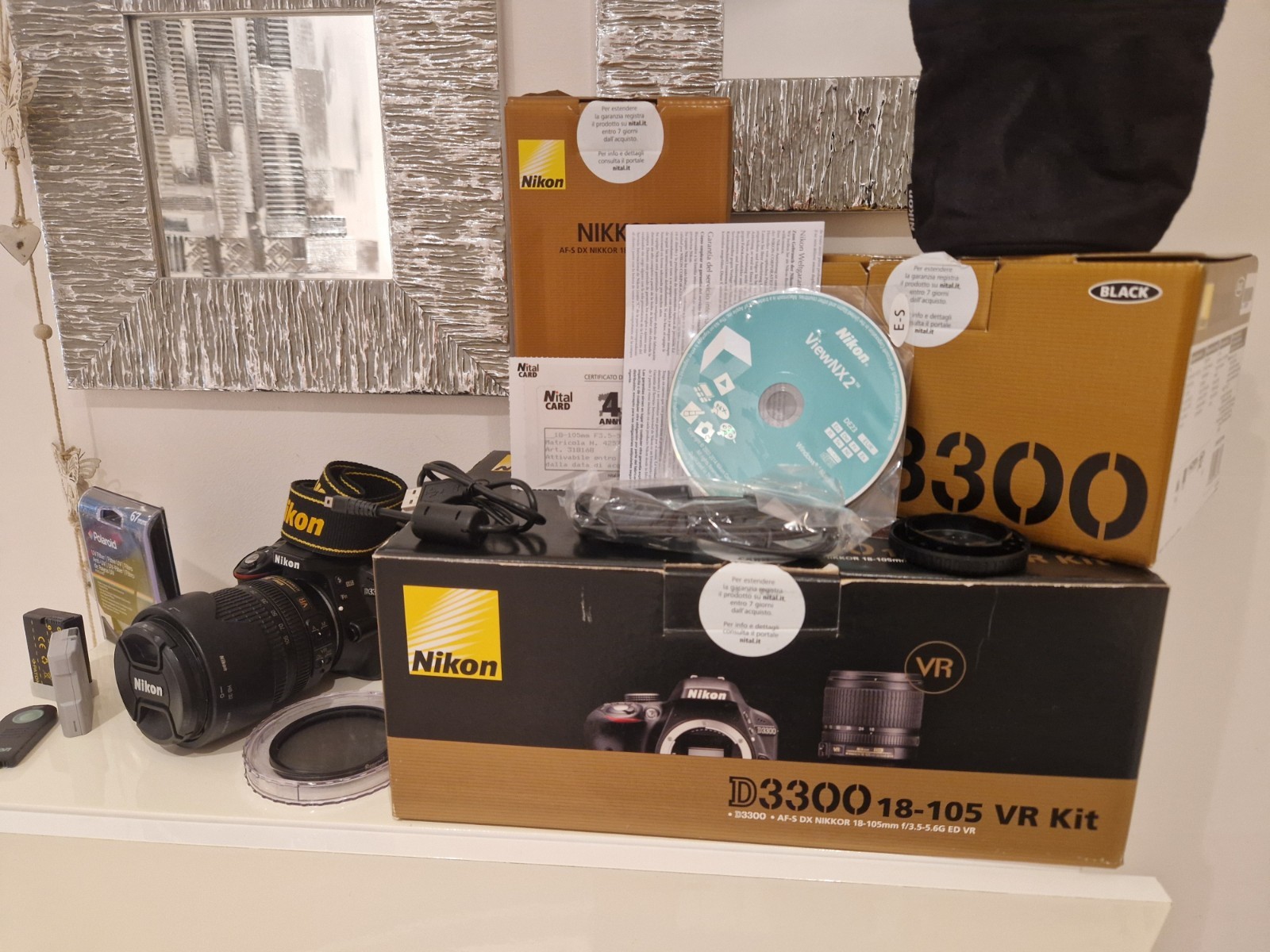Nikon D3300 con obiettivo 18-105 VR. Scatole originali. Come nuova!