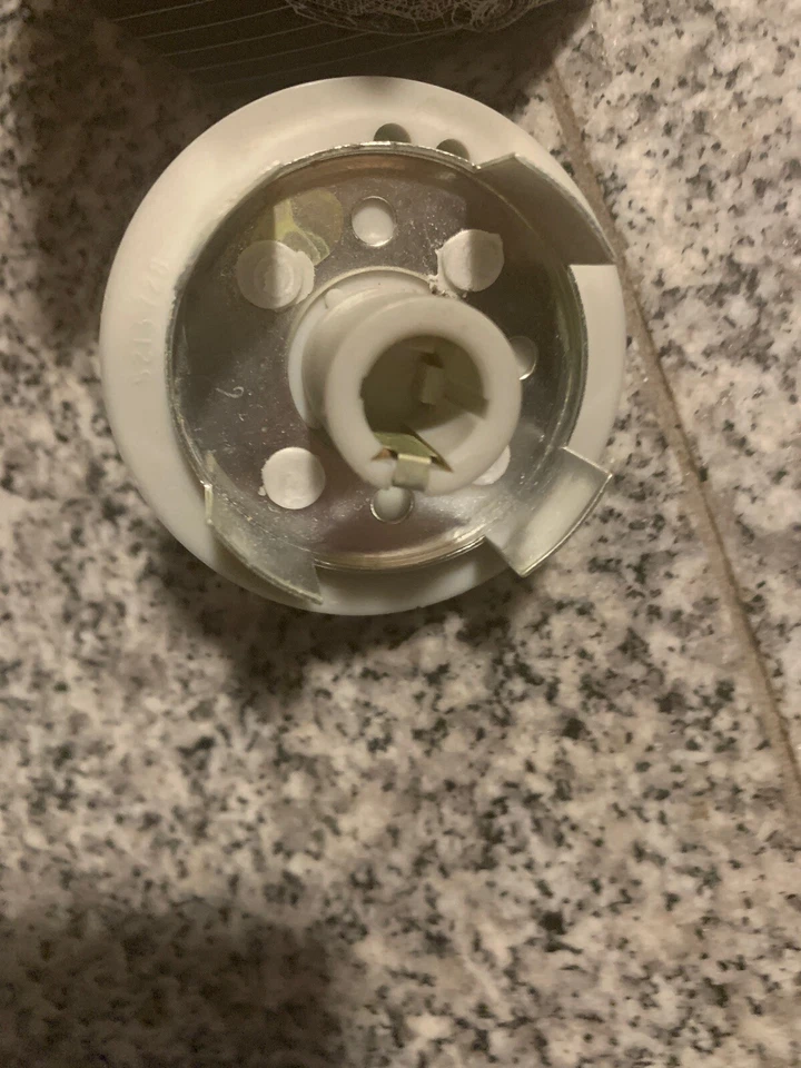 Rotor distribuidor 84-89 Chrysler LeBaron / Laser Mopar 5213728 Foto 4 de 4