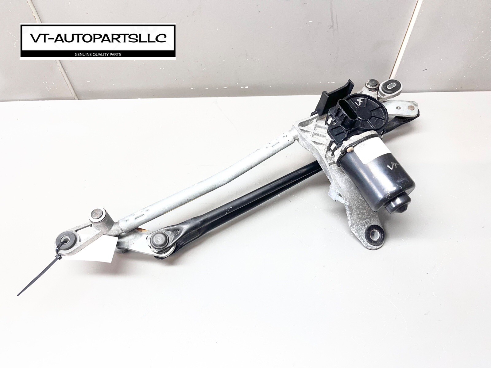 ⭐️2014-2020 MASERATI QUATTROPORTE FRONT WINDSHIELD WIPER MOTOR LINKAGE OEM