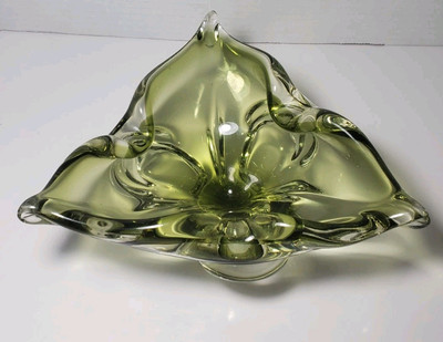 Vintage Chalet Canada Art Glass Bowl Ashtray Avacado Green