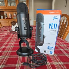 Logitech for Creators Blue Yeti USB Microphone for Gaming, Streaming, Podcasting