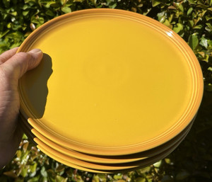 le creuset SET-OF- 4 X 8 1/2" VANCOUVER NECTAR YELLOW ORANGE SALAD PLATES 22 CM