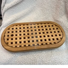 Oval Bamboo Serving Tray Draining Grid Catch Tray With Cutout