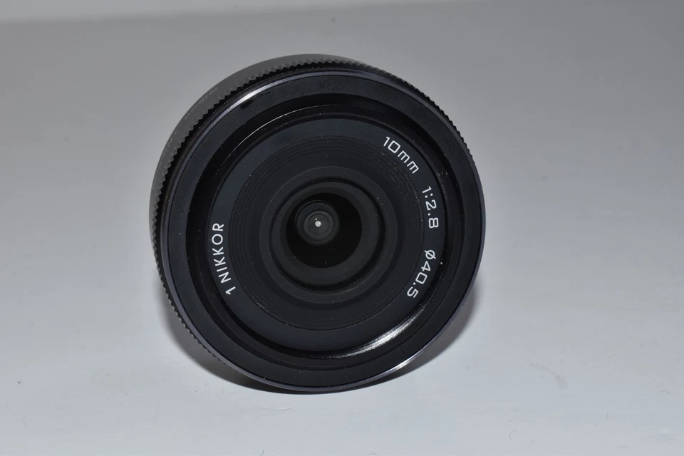 Lente Nikon 1 Nikkor 10 mm f/2,8 para Nikon 1 J1 J2 J3 J4 J5 V1 V2 V3 S1 negra - Imagen 3 de 4