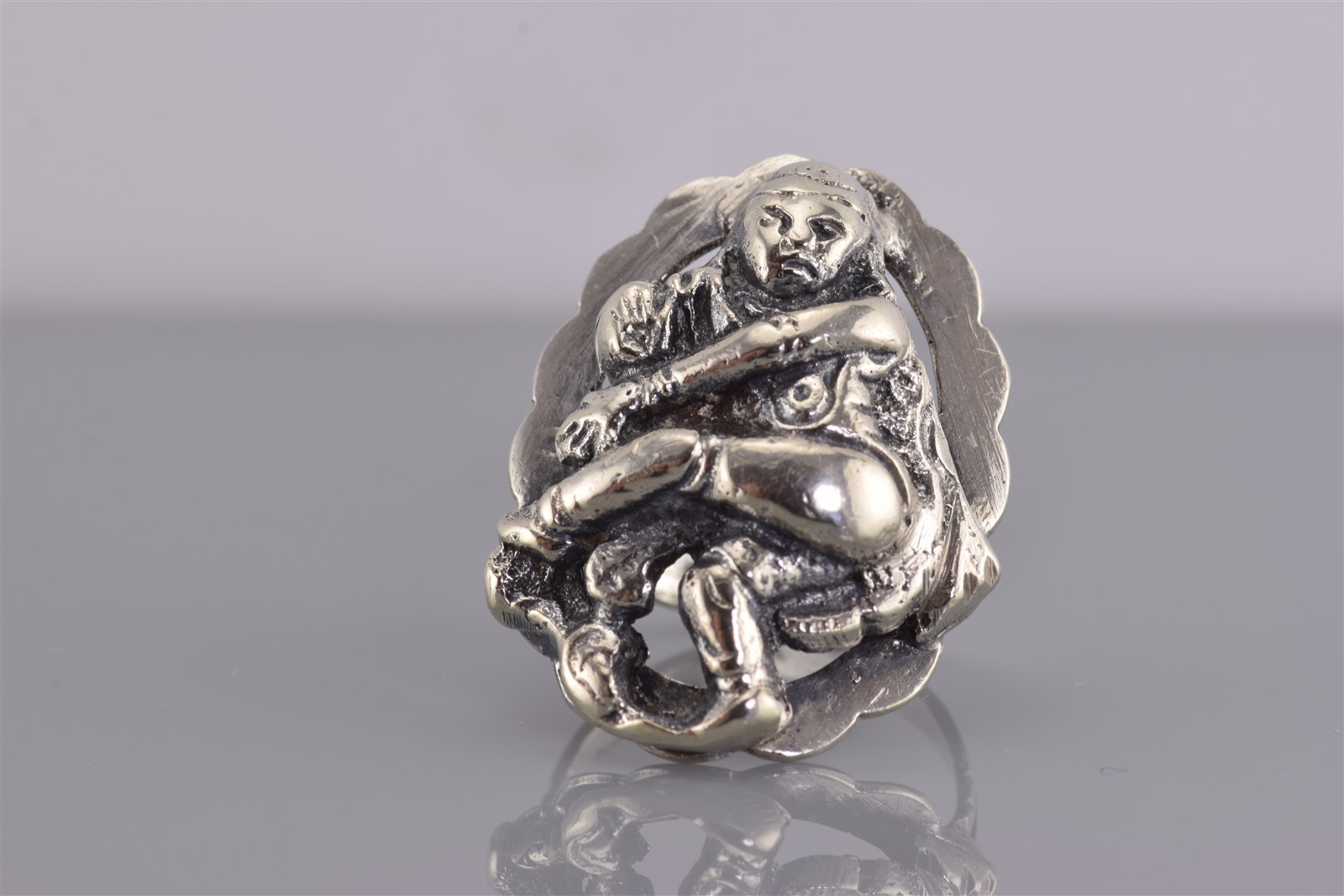 Sterling Silver 27mm Repousse Native American Sta… - image 7