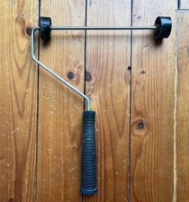 rouleau à peinture, cadre acier, très bon état