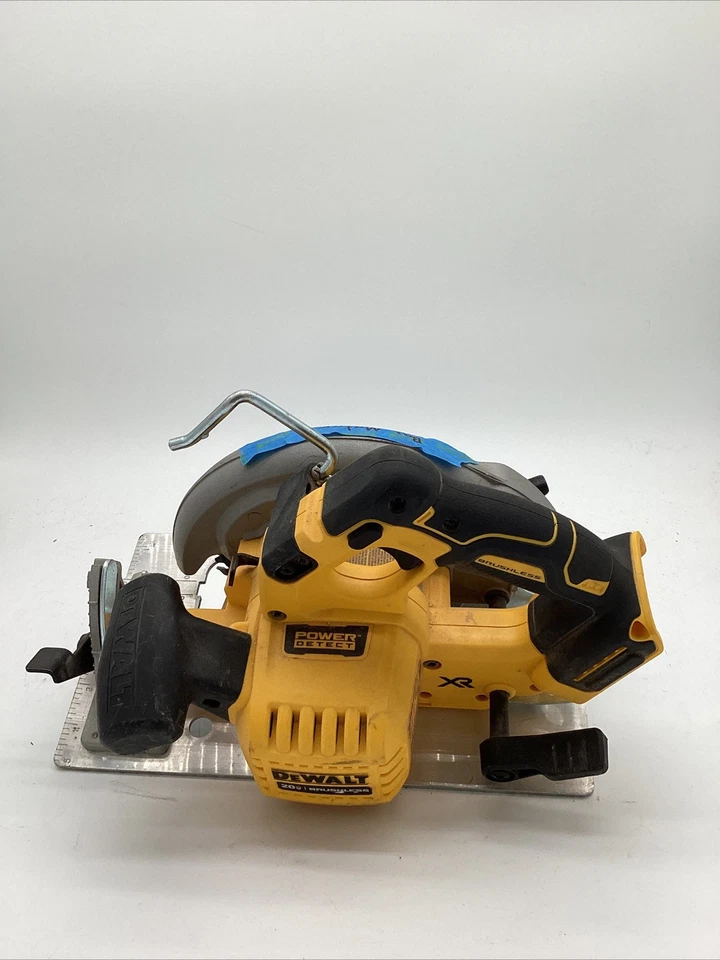 DCS578 DEWALT 7 1/4 FLEXVOLT Circular Saw - Image 3 of 4