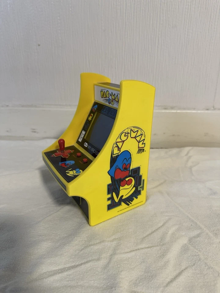 DreamGear  Pac-Man 6" Collectible Retro Micro Player *NO BOX, UNTESTED!!!! - Image 2 of 4