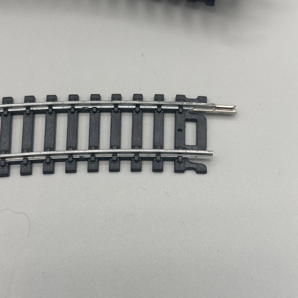 Lot of 10 Life-Like Trains HO Scale gauge Curved Track - Image 4 of 4