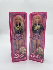 NEW Barbie Fashionistas Doll #155 - Blond Hair w/ Tee & Skirt Set of 2