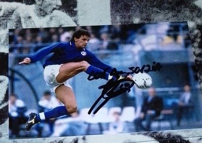 Foto autografata di Roberto Baggio con Pallone d'Oro alla Juventus