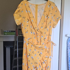 Yellow Floral Wrap Dress V-Neck Cap Sleeve Tie Waist Ruffle Knee Length M