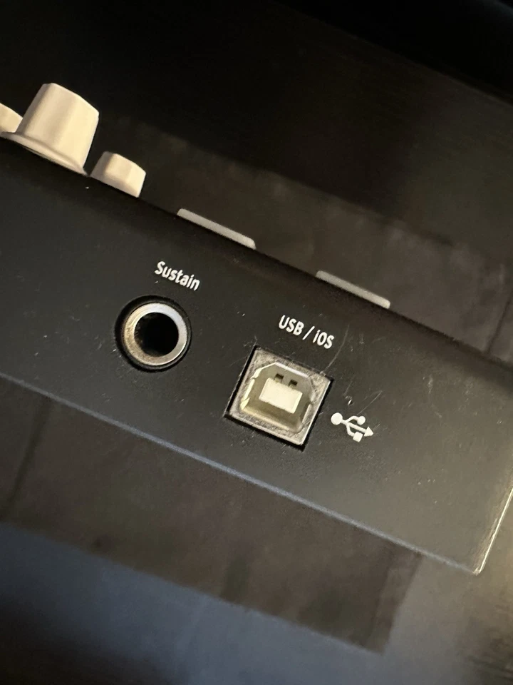 Arturia MiniLab mkII Universal Midi Controller - Black/Wood Side Panels - Sturdy - Image 3 of 4