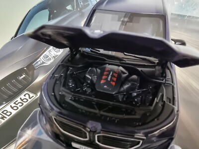 NEW MINICHAMPS BMW XM KITH DEALER EDITION FROZEN TECHNO VIOLET 1