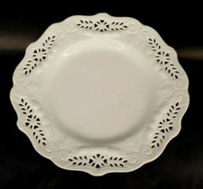 Grace's Teaware Victorian Lace Blanc de Chine 7" Petite Pedestal Cake Dish mABI
